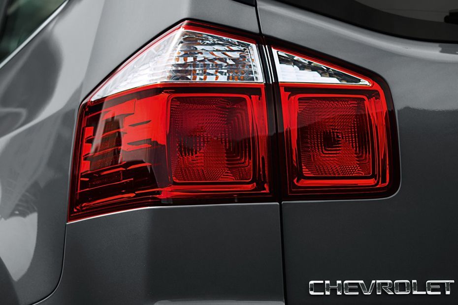 2014 Chevrolet Orlando LT 1.8 (A) Exterior 005