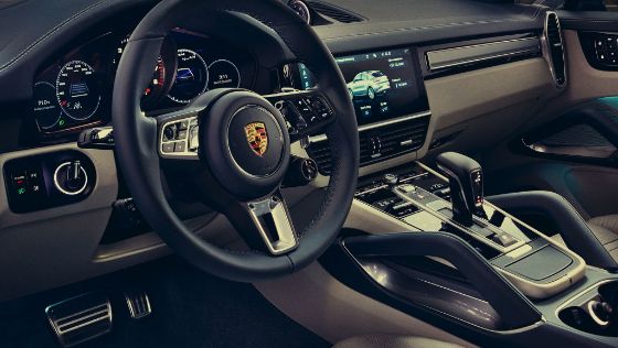 Porsche Cayenne Coupé (2019) Interior 004