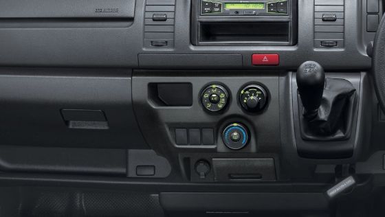 Toyota Hiace (2018) Interior 004