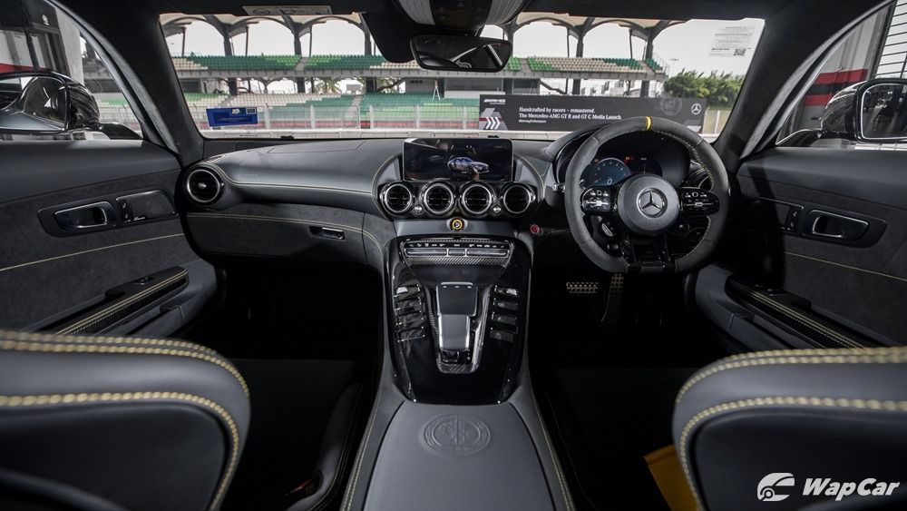 2019 Mercedes-Benz AMG GT R Interior 001