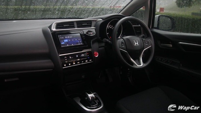 2019 Honda Jazz 1.5 Hybrid Interior 002