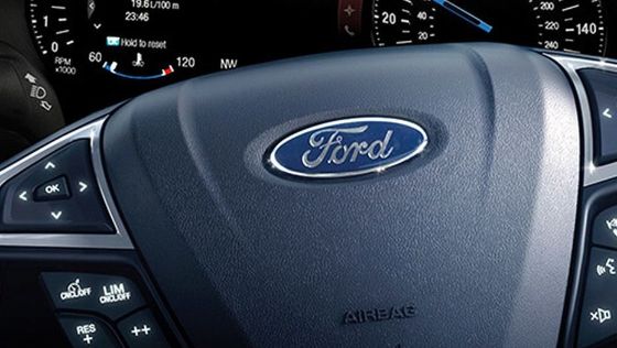 Ford S-MAX (2017) Interior 002