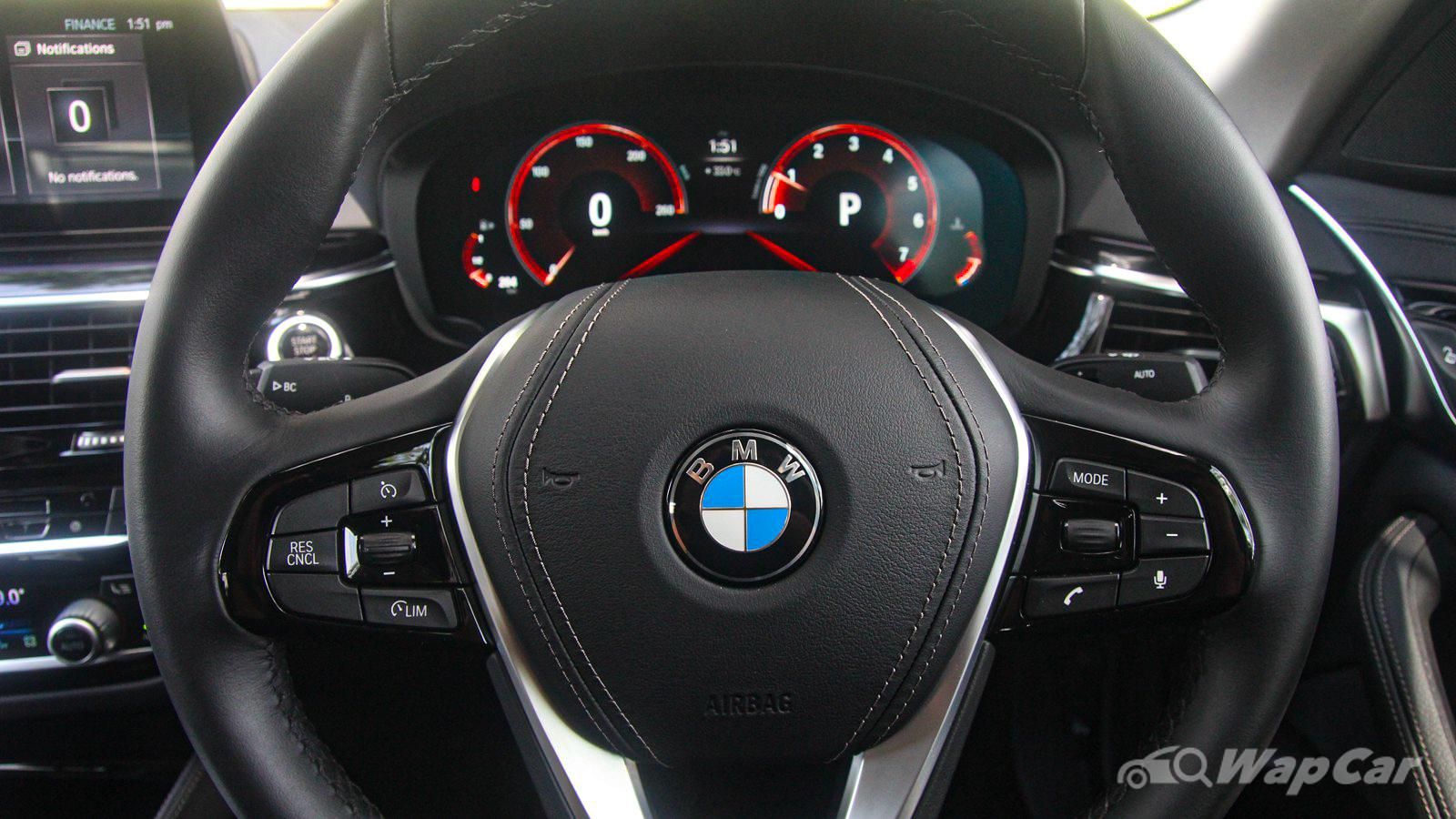 2019 BMW 5 Series 520i Luxury Interior 004