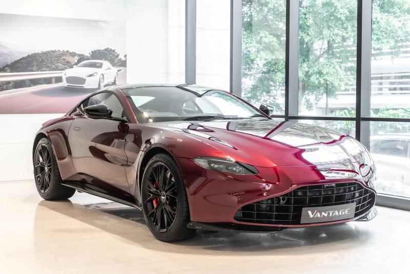 Aston Martin Vantage's grille too gaping? You can now opt for the classic 