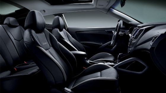 Hyundai Veloster (2017) Interior 009