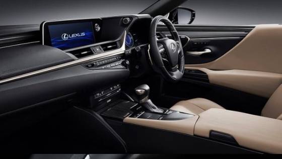 Lexus ES (2019) Interior 002