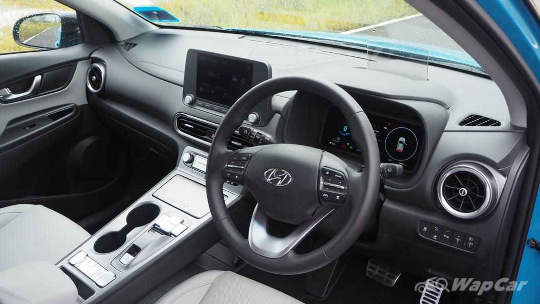 2021 Hyundai Kona Electric e-Plus Interior 003