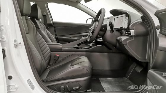 2021 Hyundai Elantra Premium Interior 002