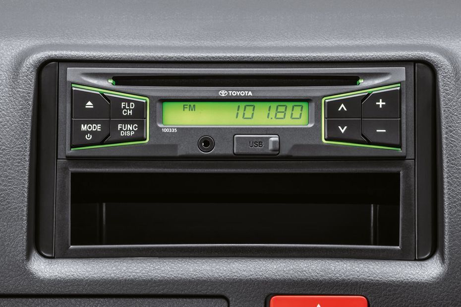 Toyota Hiace (2018) Interior 005