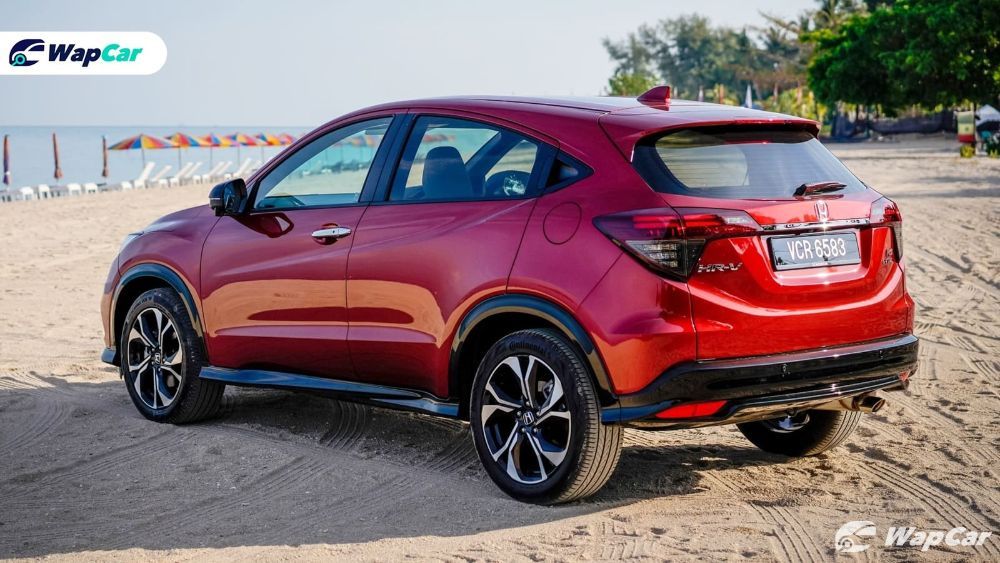 Honda HR-V RS, now available in classy Dark Brown leather interior. 01