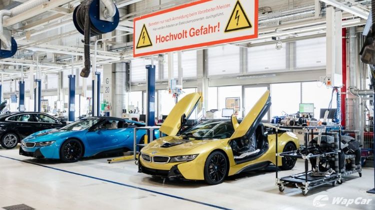 BMW commemorates the discontinuation of the BMW i8 with 18 custom-built units 