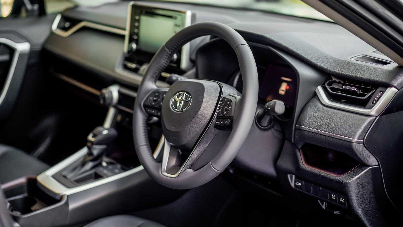 2020 Toyota RAV4 2.5L Interior 001