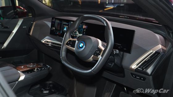 2022 BMW iX xDrive40 Public Interior 002