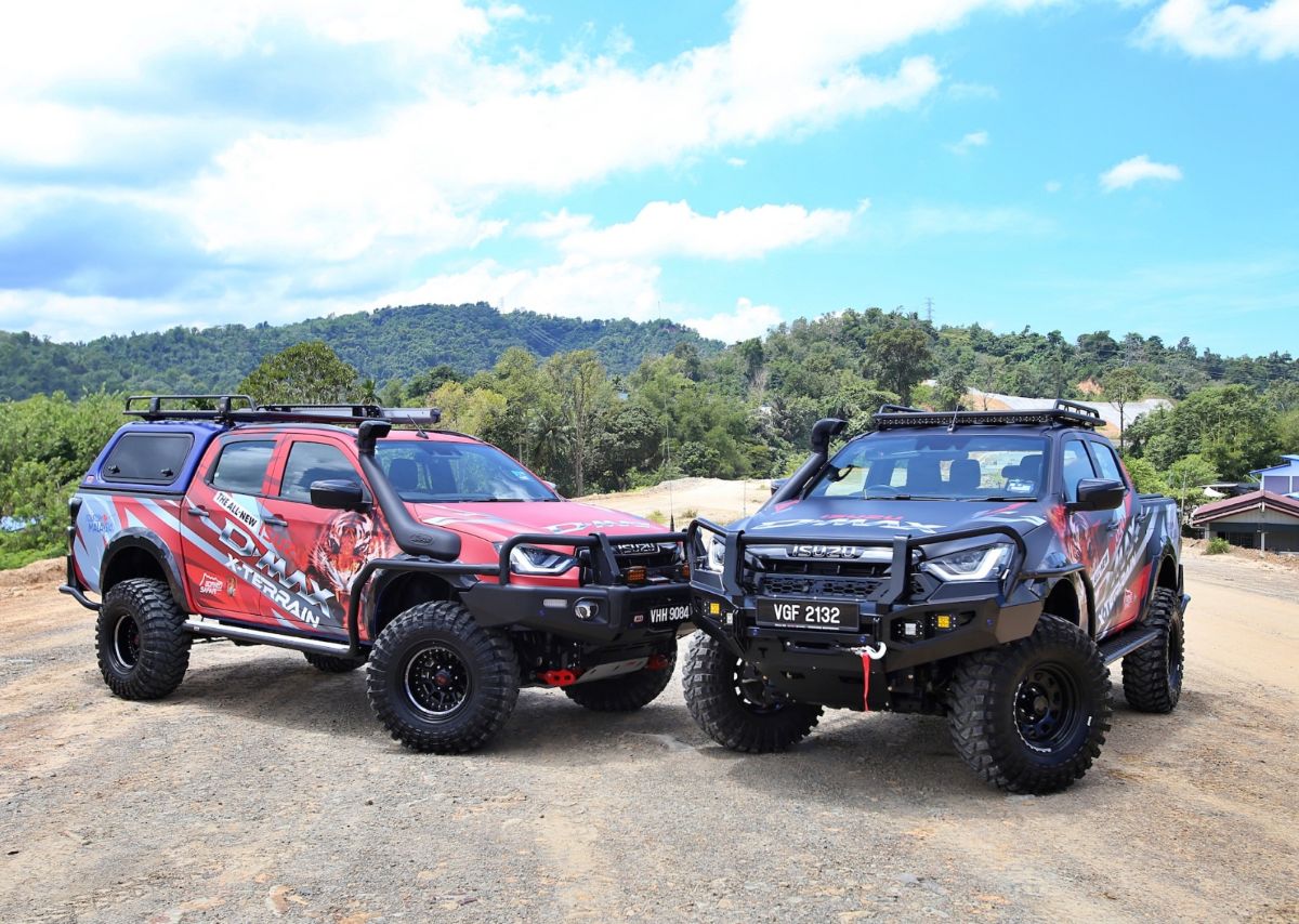 Off the runway and into the wilderness, Isuzu D-Max X-Terrain gets ready to take on Borneo Safari 02