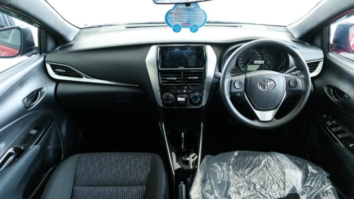2019 Toyota Yaris 1.5E Interior 001