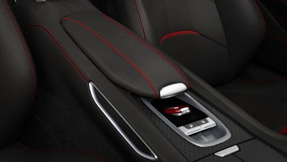 Ferrari GTC4Lusso T (2017) Interior 004