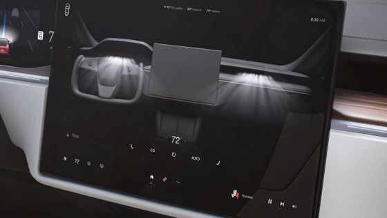 2022 Tesla Model S AWD Interior 009