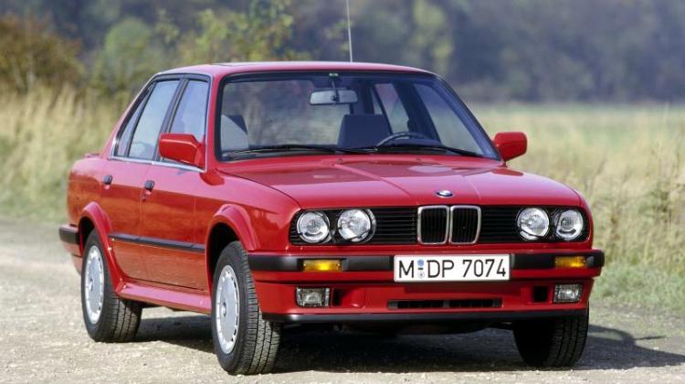  Precio del automóvil BMW Serie Sedan (E3), especificaciones, imágenes, calendario de cuotas, revisión