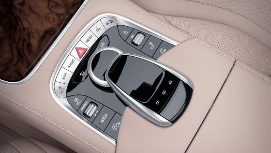 2019 Mercedes-Benz S 560 e Exclusive Interior 006