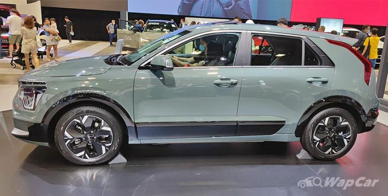 We take a closer look at the Malaysia-bound Kia Niro at the 2023 Singapore Motor Show 02