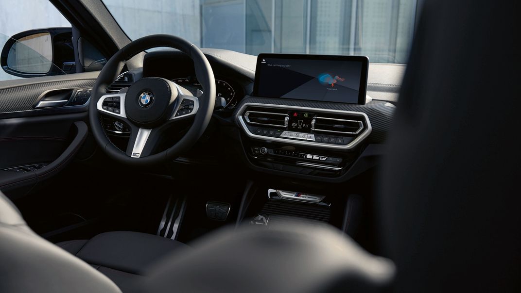 2022 BMW X4 xDrive30i M Sport Interior 002