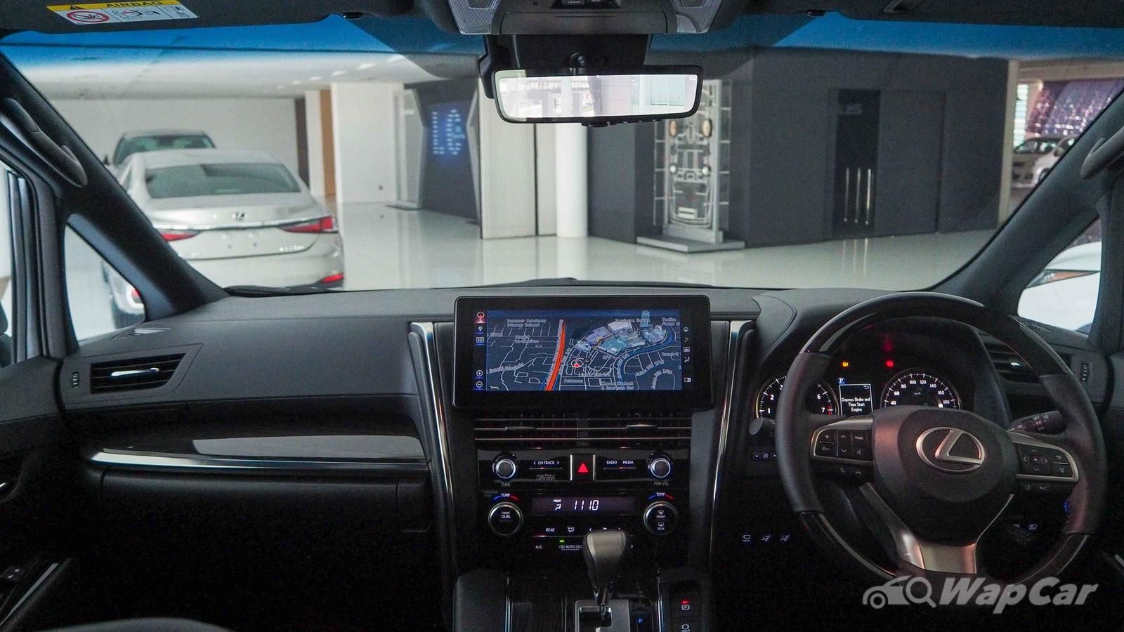 2021 Lexus LM350 4-Seater Interior 001