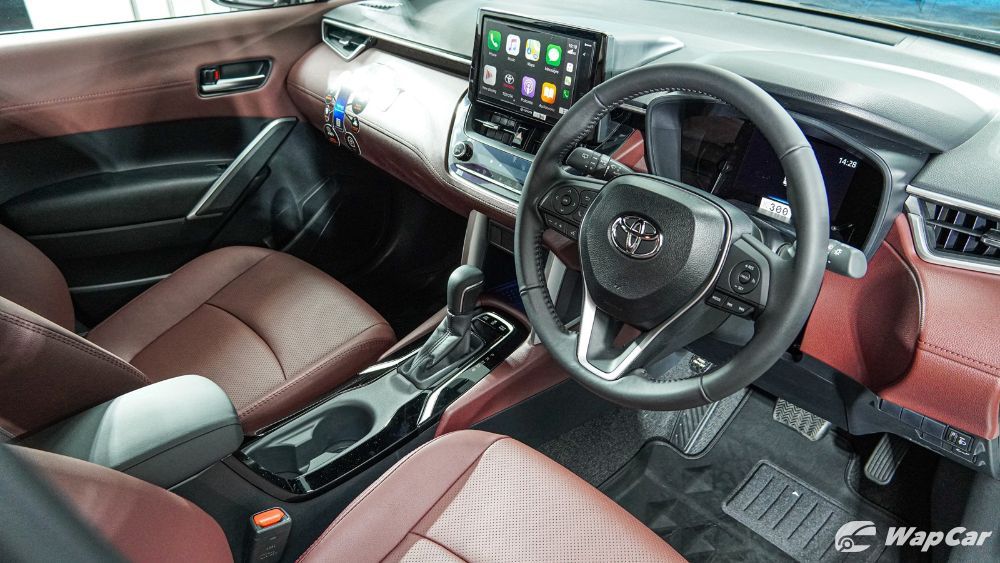 2020 Toyota Corolla Cross Interior 004