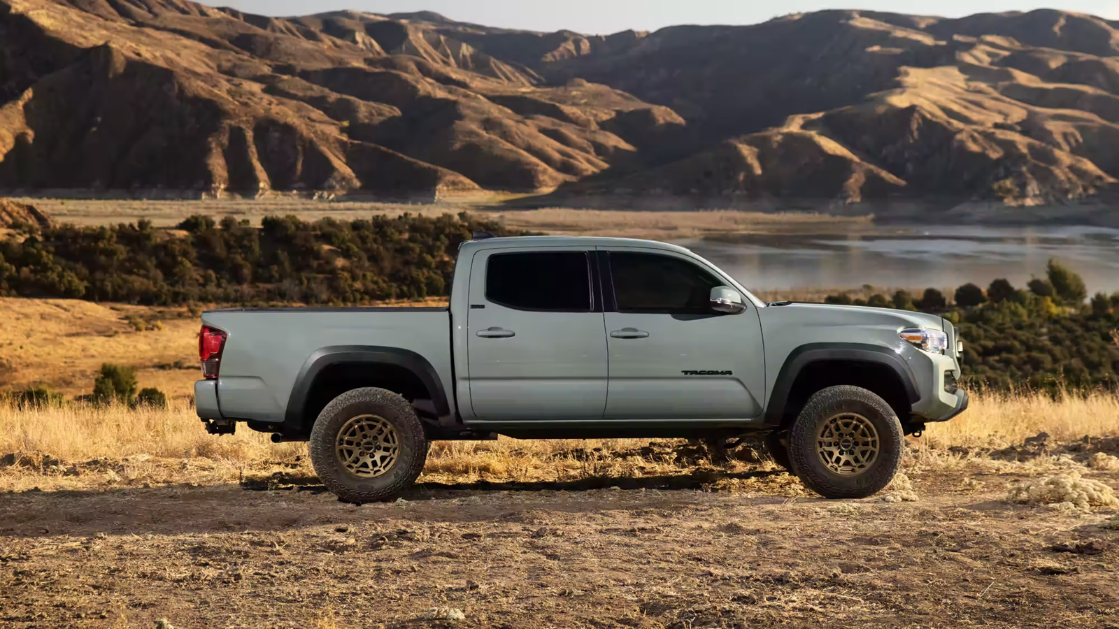 2023 Toyota Tacoma Limited 3.5L V6 AT 4x4 5-ft Bed Double Cab