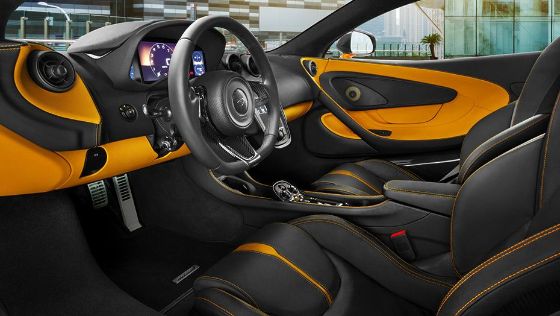 McLaren 570S (2019) Interior 001