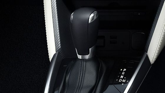 Mazda 2 Sedan (2018) Interior 006