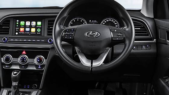 Hyundai Elantra (2018) Interior 006