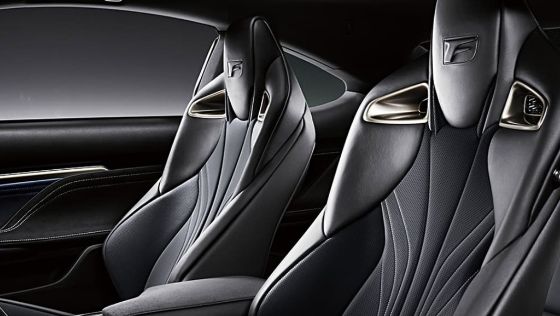 Lexus RC F (2020) Interior 009