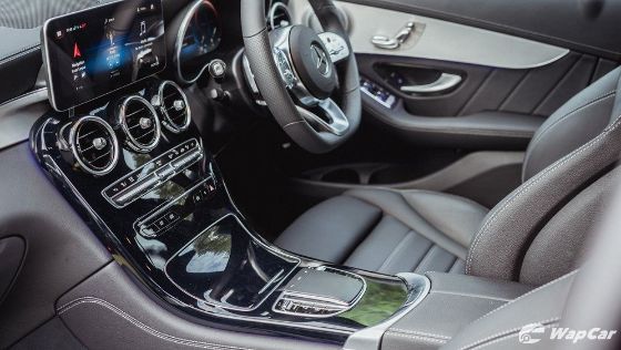 2020 Mercedes-Benz GLC 300 4MATIC Coupé Interior 005