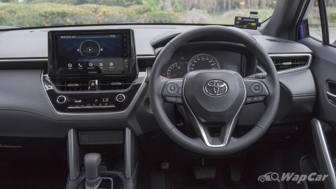 2021 Toyota Corolla Cross 1.8G Interior 002