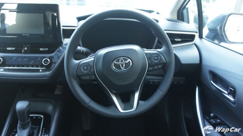 2019 Toyota Corolla Altis 1.8E Interior 005