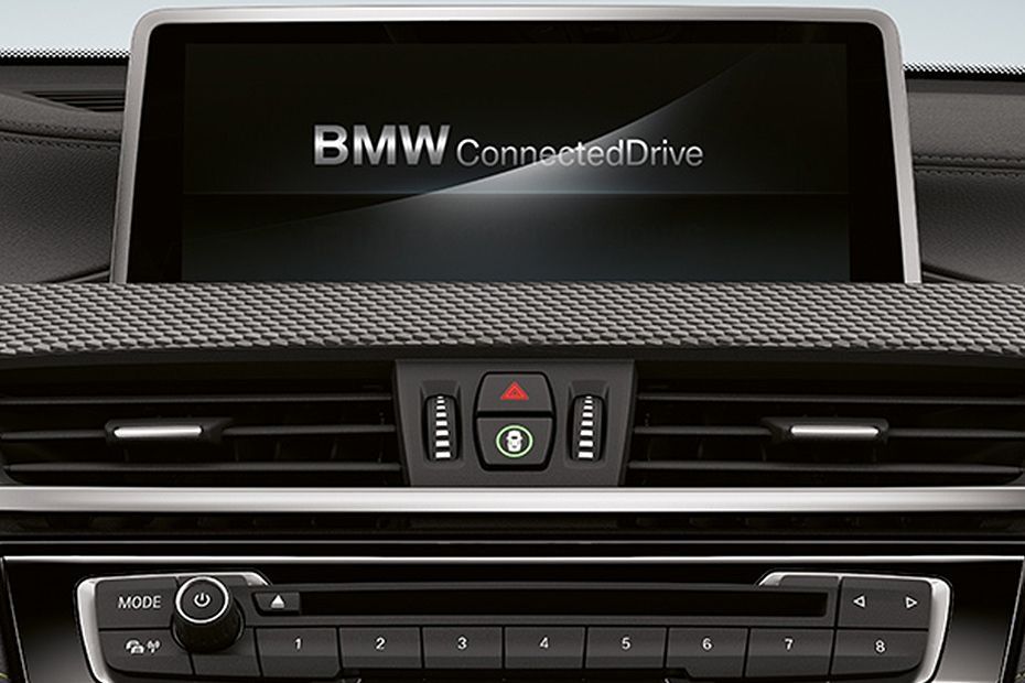 BMW X2 (2019) Interior 005