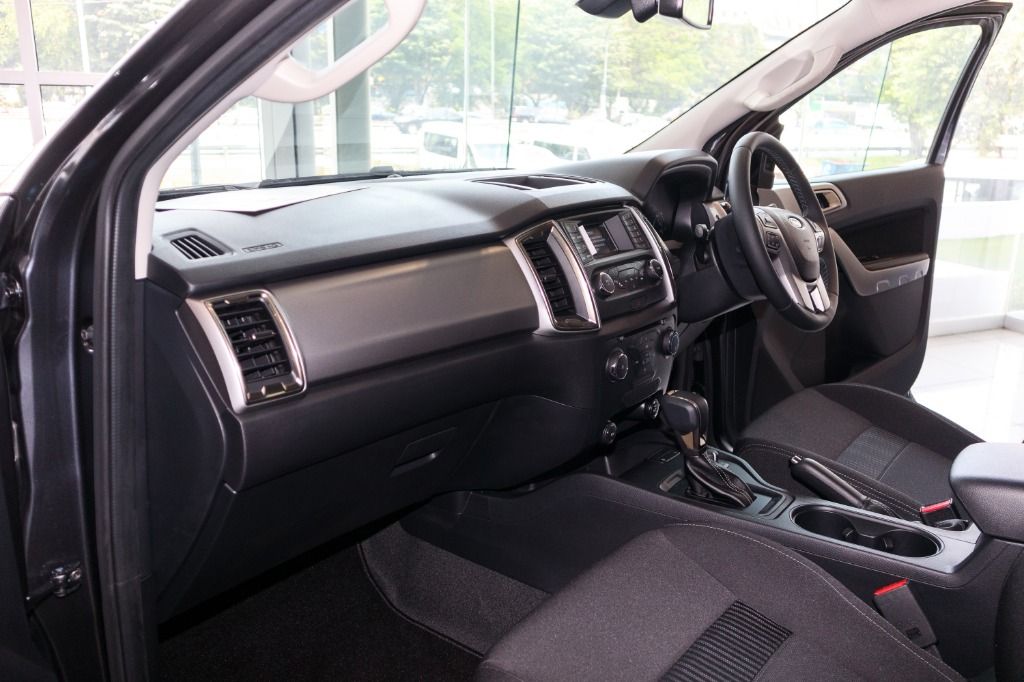 2018 Ford Ranger 2.0 Si-Turbo XLT+ (A) Interior 002