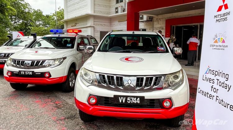 Malaysian Red Crescent Society receives Mitsubishi Triton power to provide aid to flood victims
