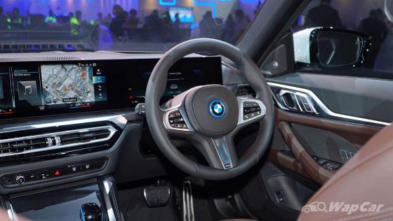 2022 BMW i4 eDrive40 M Sport Interior 002