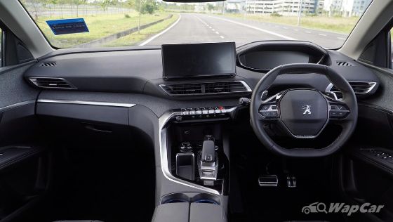 2021 Peugeot 5008 Allure Interior 001