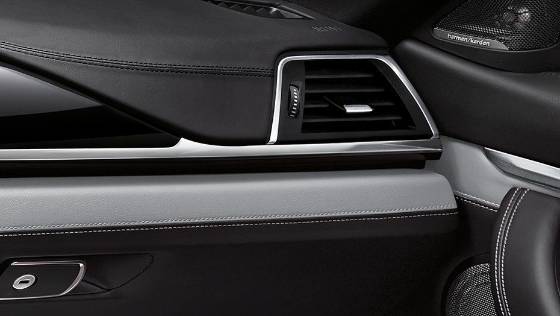 BMW M4 Coupe (2019) Interior 009
