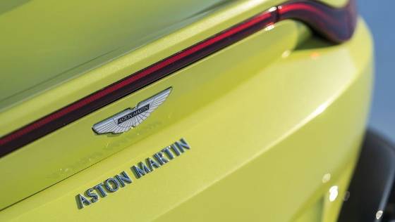 Aston Martin Vantage (2018) Exterior 010