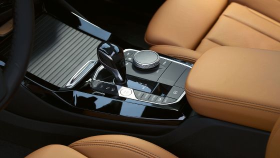 2022 BMW X3 xDrive30e M Sport Interior 006
