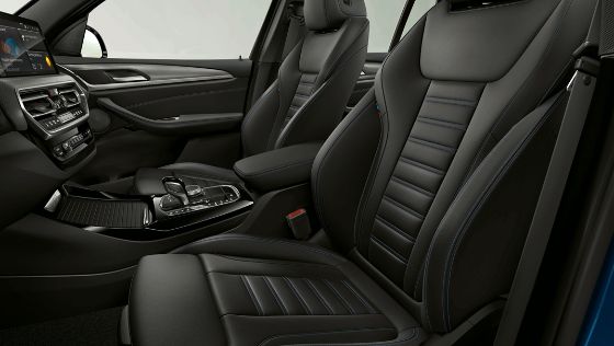 2022 BMW X3 xDrive30e M Sport Interior 008