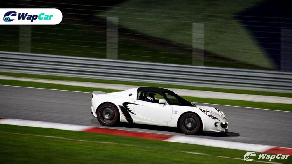 Owner Review: The Everyday Sports Car - Living With My Lotus Elise 01