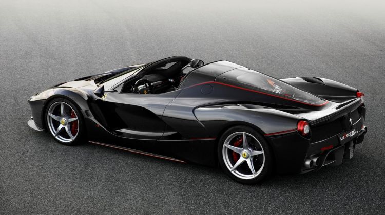 Ferrari believes hybrids are reliable, extends warranty for LaFerrari