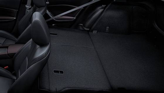 Mazda 3 Sedan (2018) Interior 009