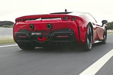 Ferrari SF90 Stradale (2020) Exterior 007