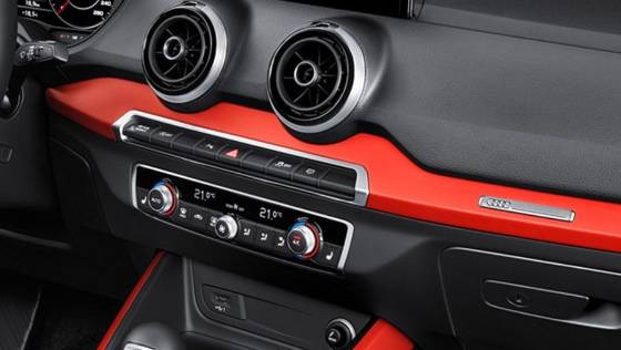 Audi Q2 (2019) Interior 010