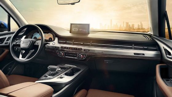 Audi Q7 (2019) Interior 001
